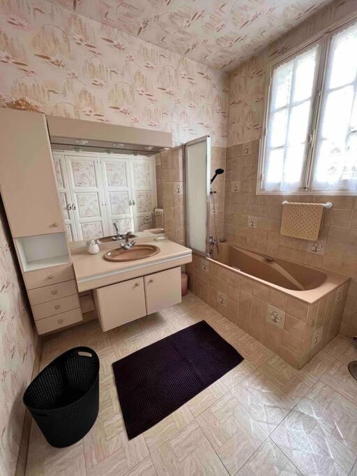 Gite De La Petite Fourmy Saint-Sulpice-les-Feuilles Extérieur photo